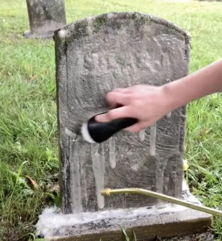 Expert outdoor landscaping in Toledo, OH - Grave Expectations Grave Cleaning