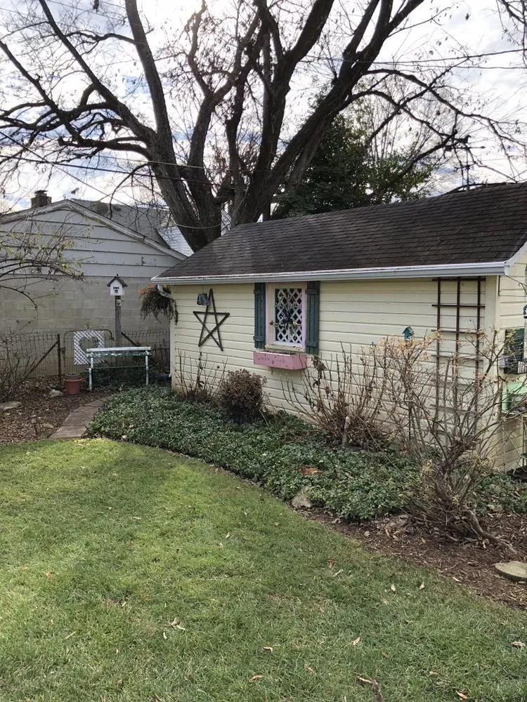 Reliable yard cleanup service experts serving Louisville, KY - Gravel Blades Lawn & Landscape