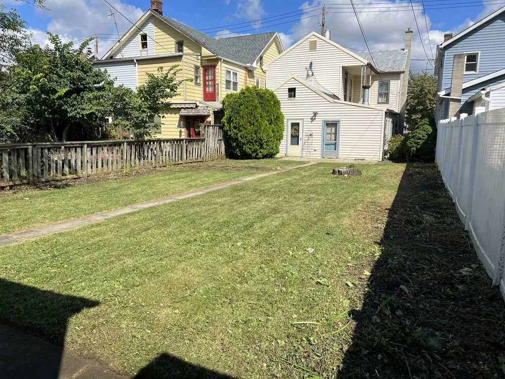 Professional yard maintenance in Carlisle, PA - Gravers Landscaping