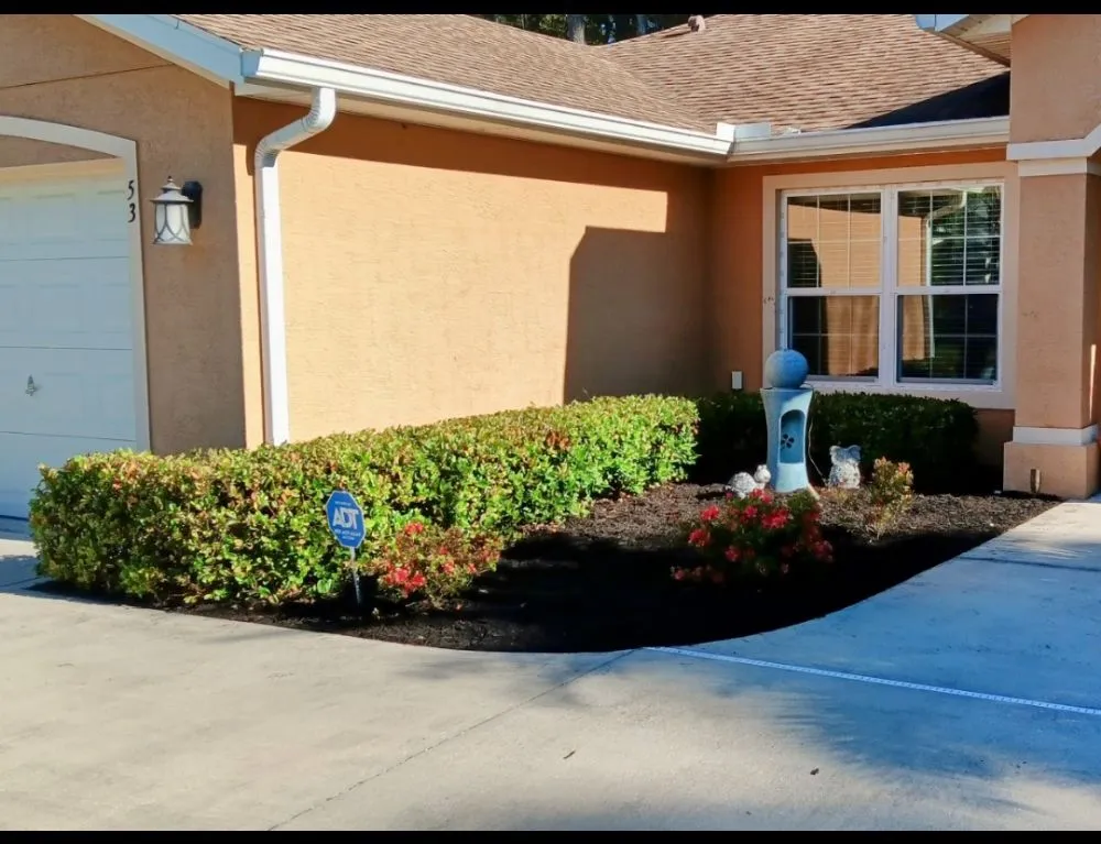Reliable garden landscaping in Palm Coast, FL by Graves Landscaping And Design