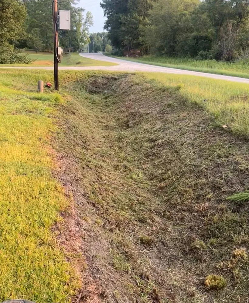 Custom yard cleanup service for outdoor upgrades across Florence, SC - Gravety Cutz