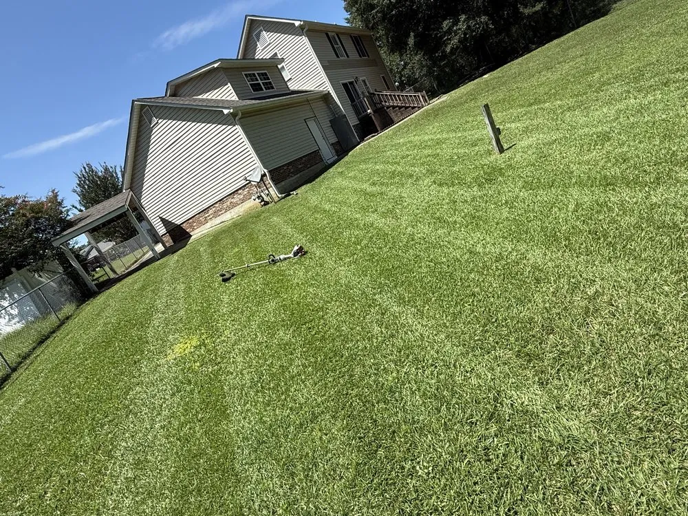 Custom lawn care service in Florence, SC by Gravety Cutz