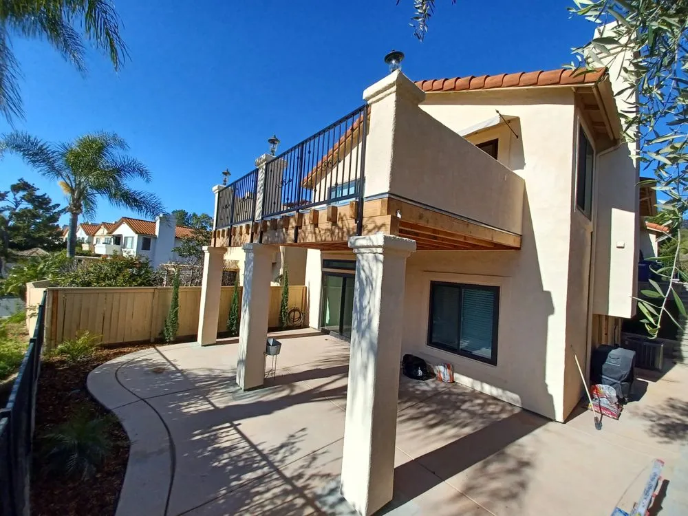 Trusted yard cleanup service for homes in Carlsbad, CA by Gravity Services