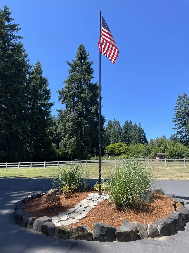 Expert garden landscaping experts serving Scappoose, OR - Gray and Eggers Lawn Care