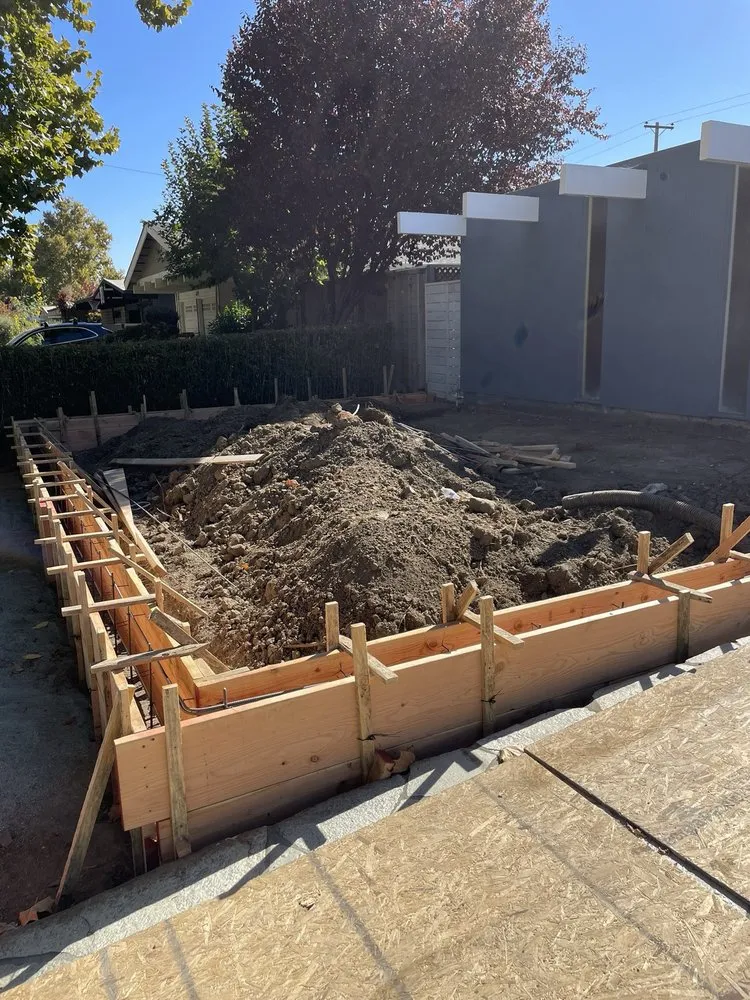 Reliable garden landscaping experts serving Morgan Hill, CA - Gray Concrete