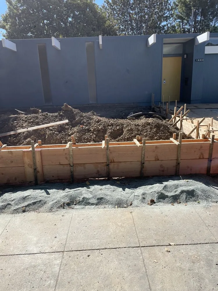 Trusted yard maintenance in Morgan Hill, CA - Gray Concrete