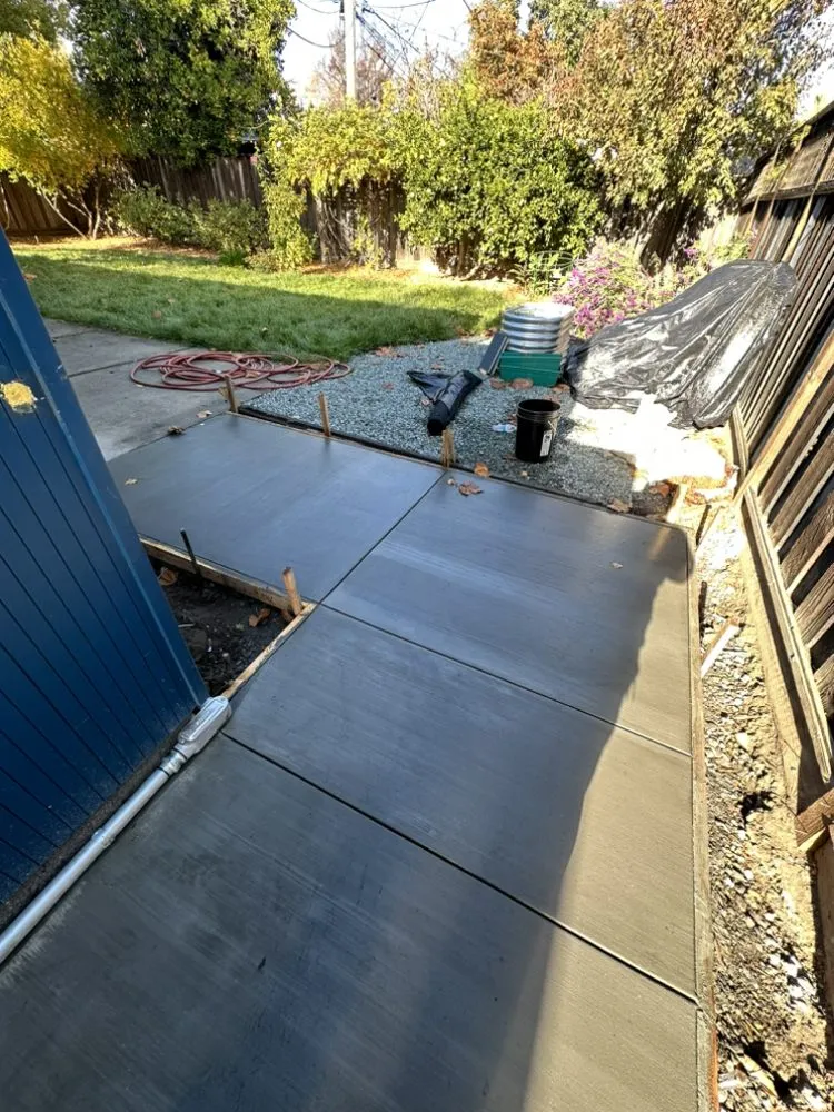 Top-rated yard cleanup service experts serving Morgan Hill, CA - Gray Concrete