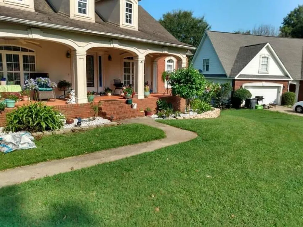 Affordable garden landscaping in Warner Robins, GA - Gray Landscaping And Handyman