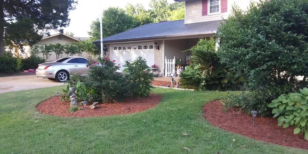 Affordable yard maintenance in Warner Robins, GA by Gray Landscaping And Handyman