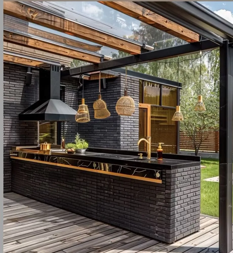 Trusted yard maintenance for beautiful yards in The Hills, TX by Gray Lang