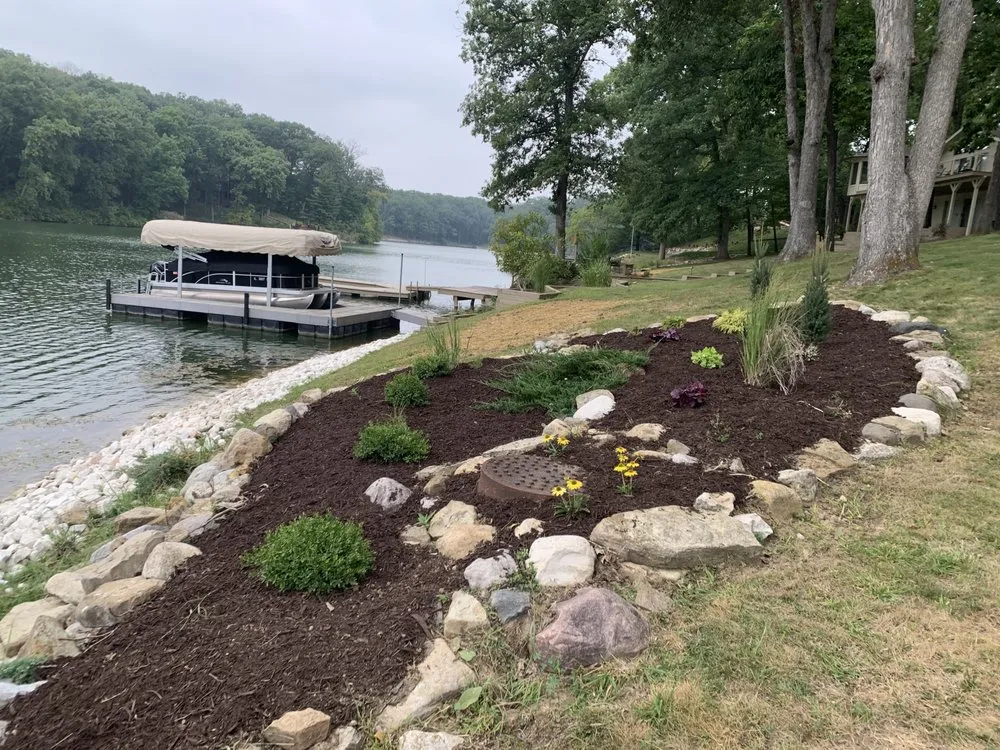 Custom lawn care service for beautiful yards in Washington, IL by Gray's Groundskeeping