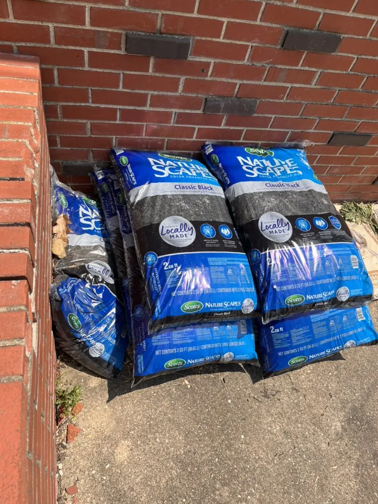 Professional garden landscaping for beautiful yards in Pittsburgh, PA by Gray’s Landscaping