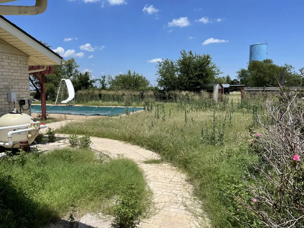 Custom yard cleanup service experts serving Lawton, OK - Gray's Lawn Care Service and Home Repair