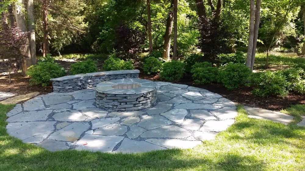 Professional outdoor landscaping in Dallas, TX by Grayscape Landscaping & Design
