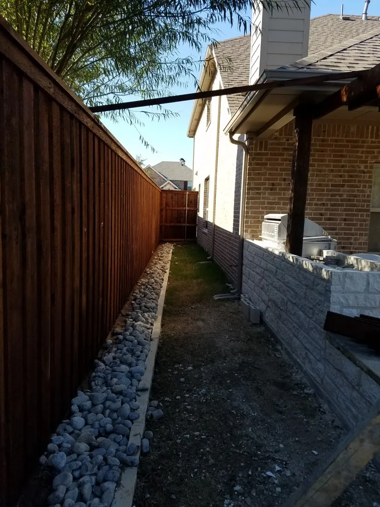 Expert outdoor landscaping for residential properties in Dallas, TX by Grayscape Landscaping & Design