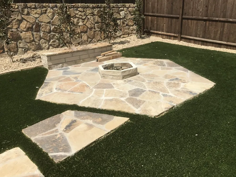 Custom lawn care service in Dallas, TX - Grayscape Landscaping & Design
