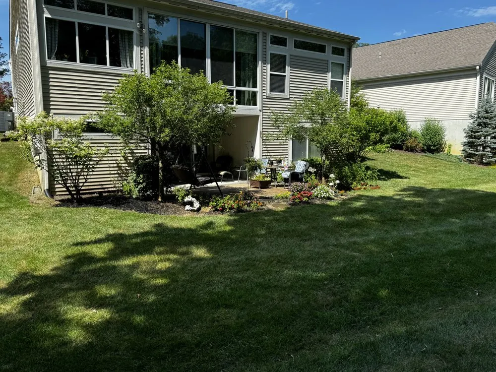 Local landscape design experts serving Hamilton, OH - Grayscaping