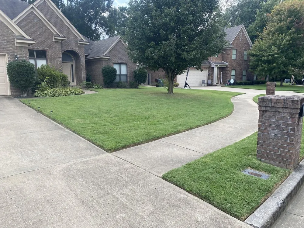 Affordable lawn care service experts serving Memphis, TN - Grayson's Landscaping & Lawn care