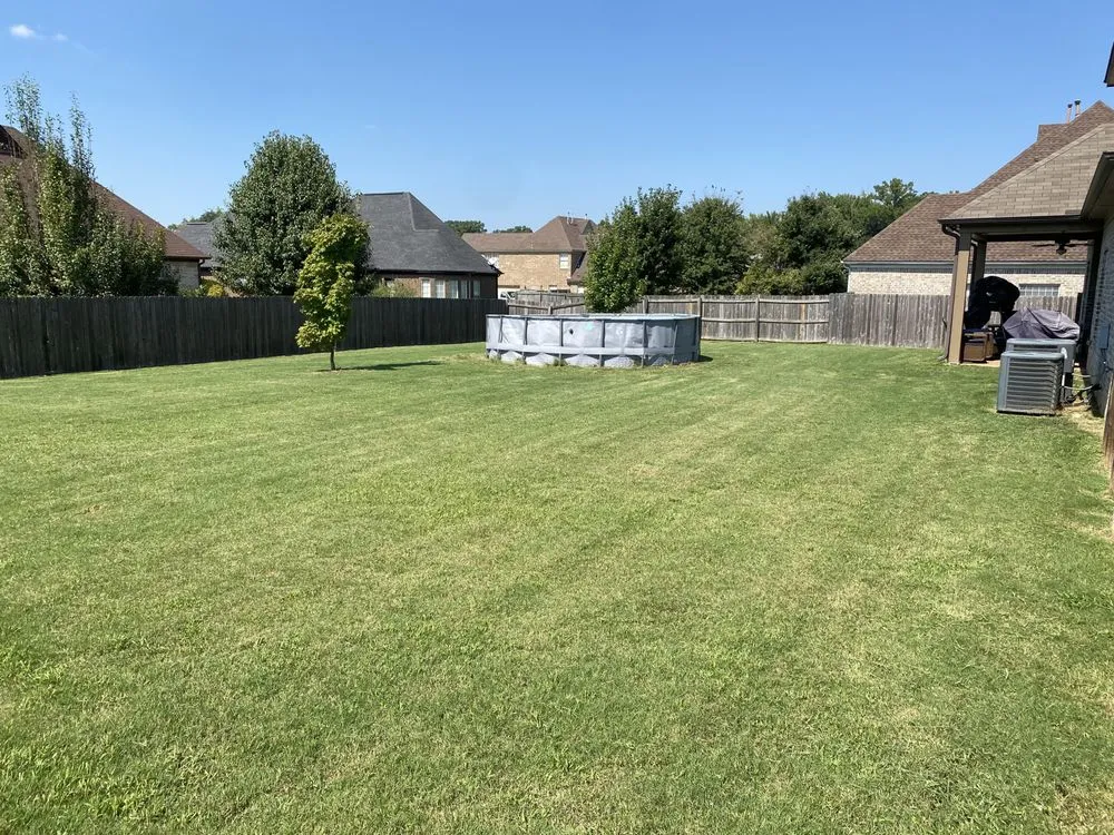 Custom lawn care service experts serving Memphis, TN - Grayson's Landscaping & Lawn care