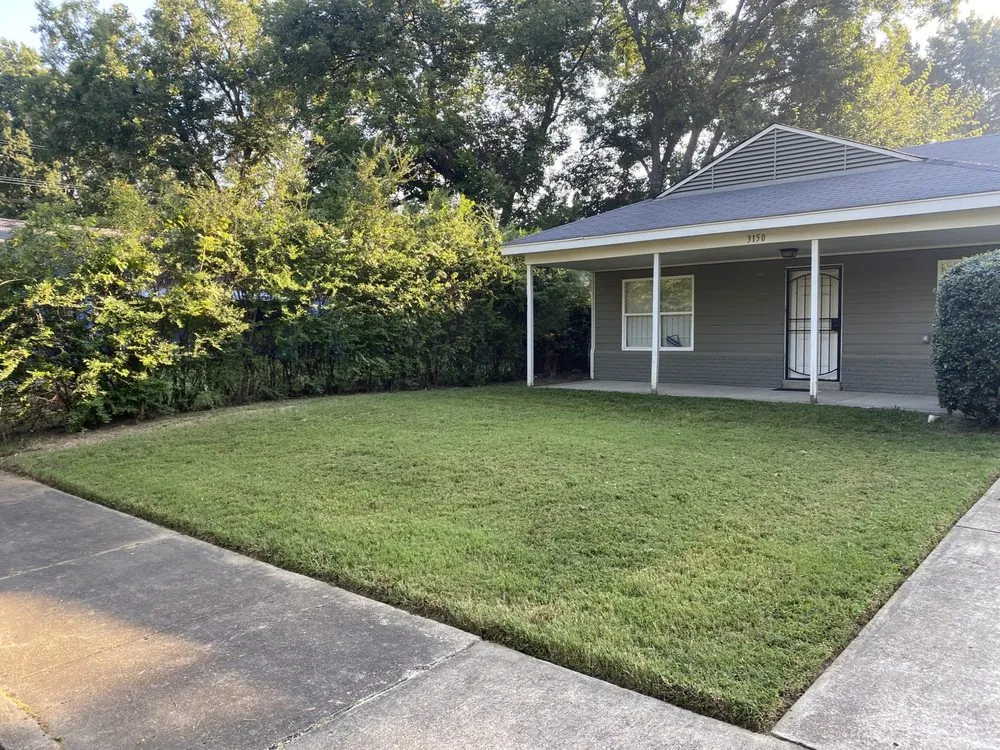 Professional yard maintenance for year-round maintenance across Memphis, TN - Grayson's Landscaping & Lawn care
