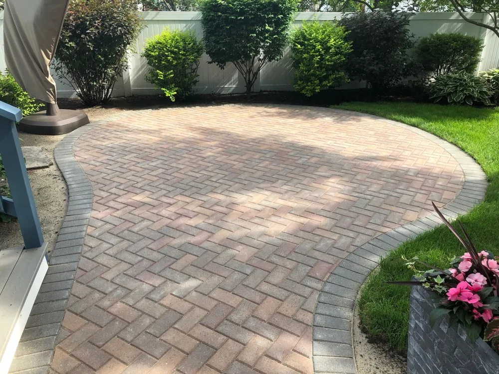 Affordable landscape installation in Des Plaines, IL - Great American Brick Paving