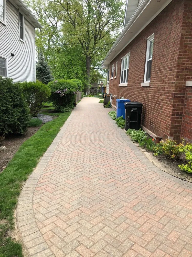Reliable landscape design in Des Plaines, IL by Great American Brick Paving
