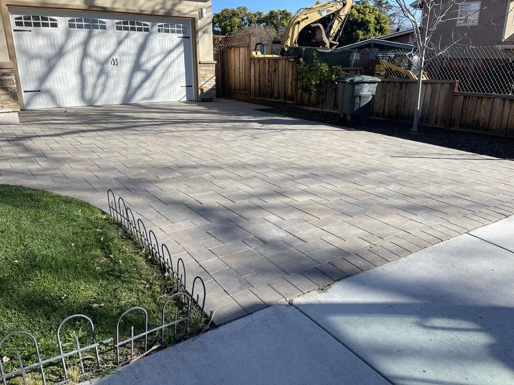 Top-rated lawn mowing service experts serving San Jose, CA - Great Builder