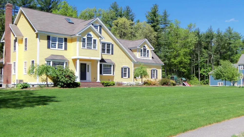 Professional landscaping services experts serving Worcester, MA - Great Care Lawn Service