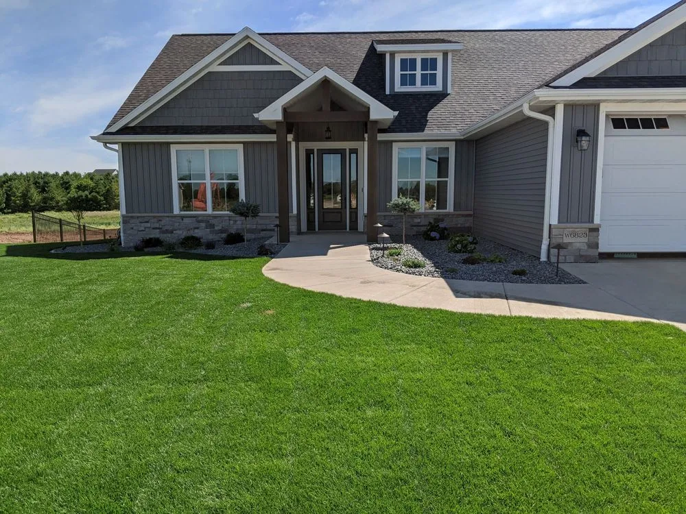 Custom yard cleanup service experts serving Appleton, WI - Great Escapes Handscaping