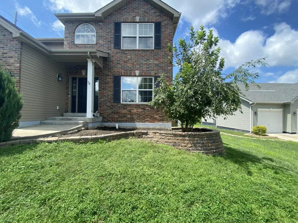 Top-rated yard cleanup service with custom design across Marble Hill, MO - Great Gardens Landscaping And More