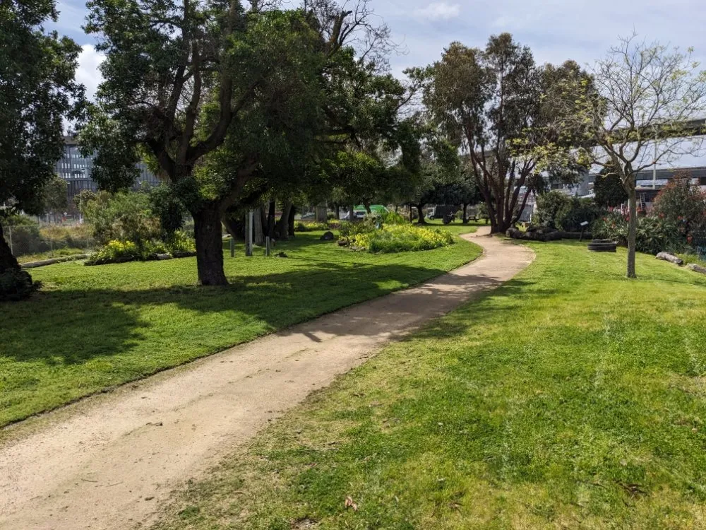 Trusted yard maintenance with custom design across Richmond, CA - Great Green Gardening Service