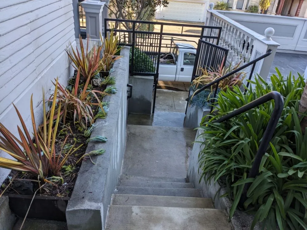 Custom garden landscaping in Richmond, CA by Great Green Gardening Service