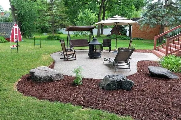 Local residential landscaping in Aurora, IL - Great-Greens A Lawn Maintenance Company