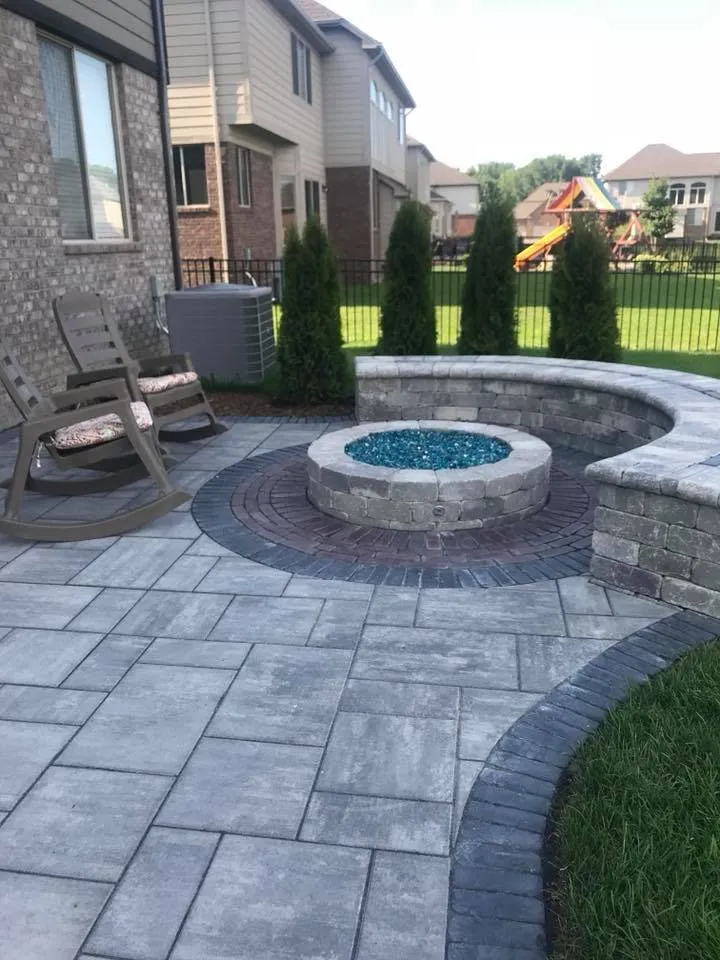 Affordable residential landscaping experts serving Chesterfield, MI - Great Lakes Landscaping