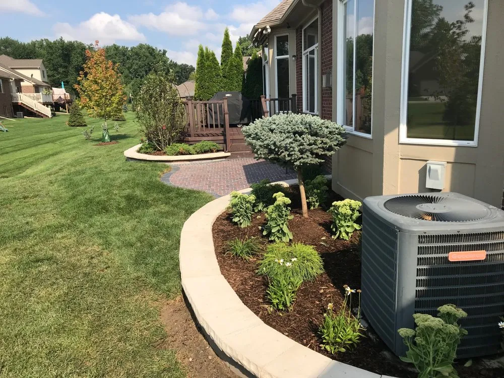 Trusted yard maintenance in Chesterfield, MI by Great Lakes Landscaping