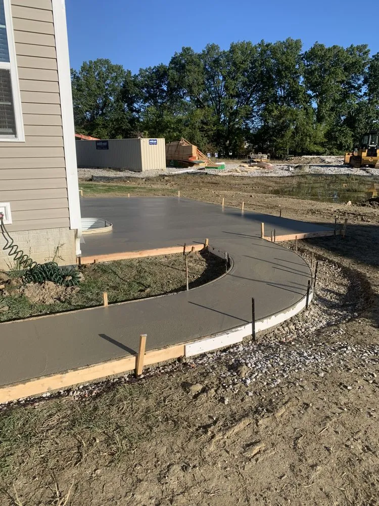 Expert yard maintenance for homes in Lorain, OH by Great Lakes Outdoor Solutions