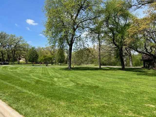 Top-rated residential landscaping in Elgin, IL by Great Lakes Site Services