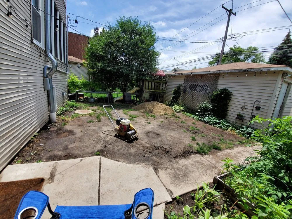 Expert garden landscaping for residential properties in Streamwood, IL by Great Lawn Landscaping