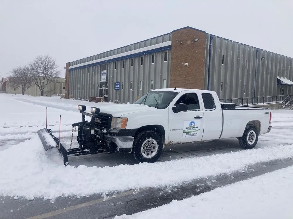 Trusted lawn care service experts serving Denver, CO - Great lawns Landscaping