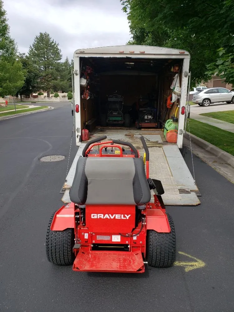 Reliable lawn care service experts serving Salt Lake City, UT - Great Lawns