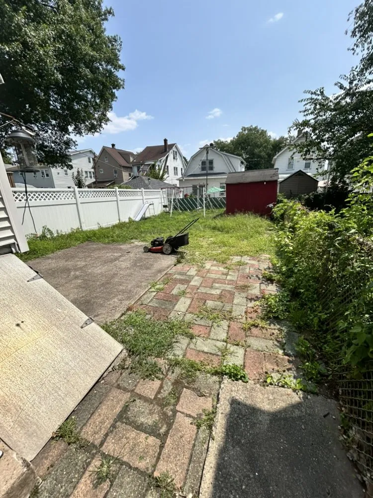 Local yard maintenance in Newark, NJ - Great Luxury Landscape