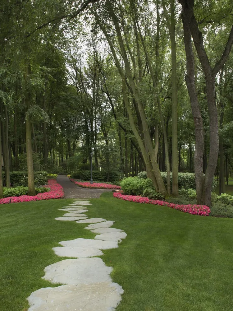 Custom landscape design in Novi, MI by Great Oaks Landscape Associates