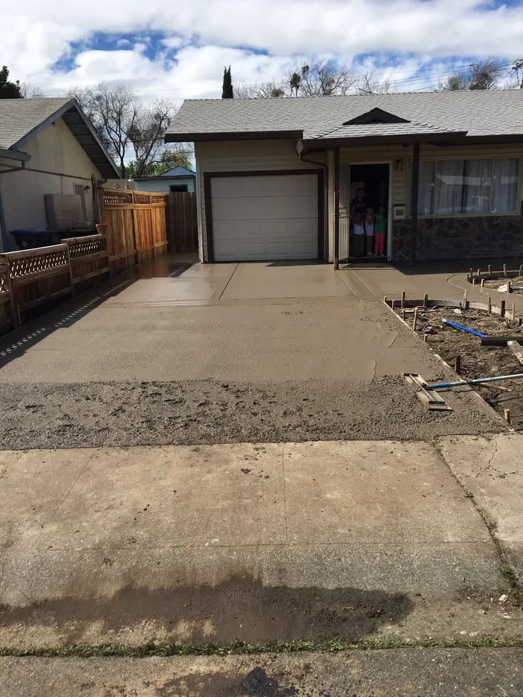 Custom lawn care service near you in Fairfield, CA by Great Scape Landscaping Construction