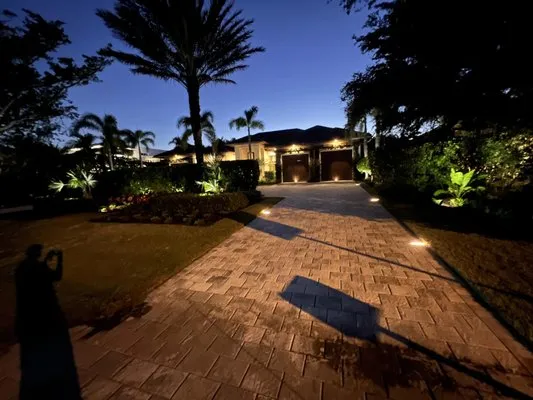 Great Scapes Landscaping & Lighting Logo