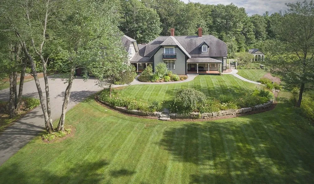 Trusted yard cleanup service for beautiful yards across Barrington, NH - Great View Landscape