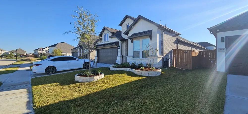 Top-rated lawn mowing service experts serving Richmond, TX - Greater Houston Landscaping