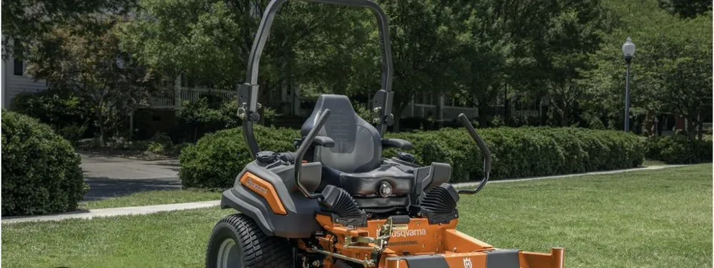 Local landscaping services in Des Moines, IA by Greater Lowa Lawn Care