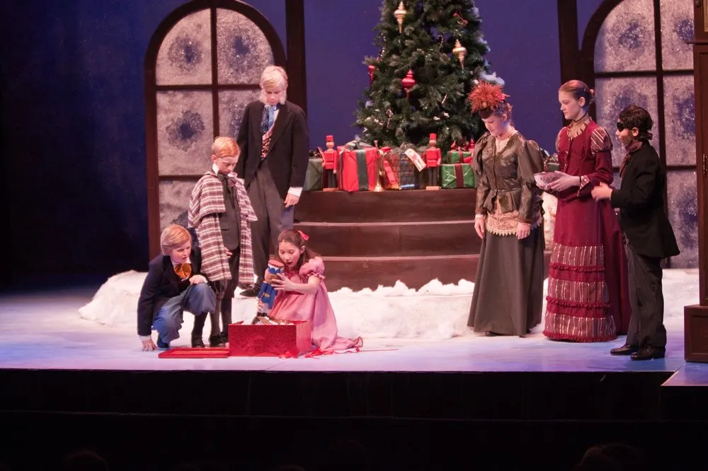 Professional yard maintenance for beautiful yards in North Little Rock, AR by Greater New Look Lawn Service