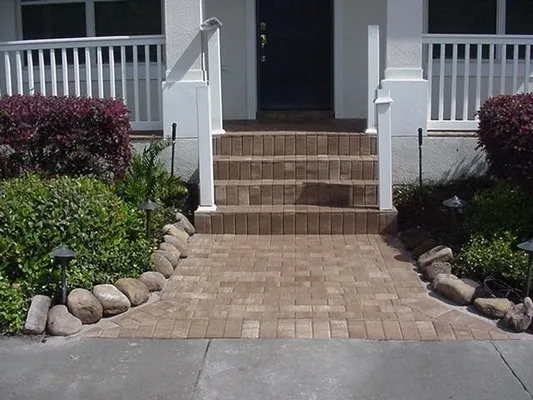 Greater Orlando Lawnscapes Logo