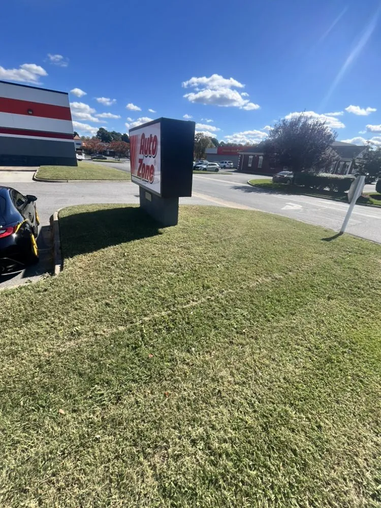 Expert landscaping services for year-round maintenance in Virginia Beach, VA by Greatscape’s Yard Maintenance Professionals